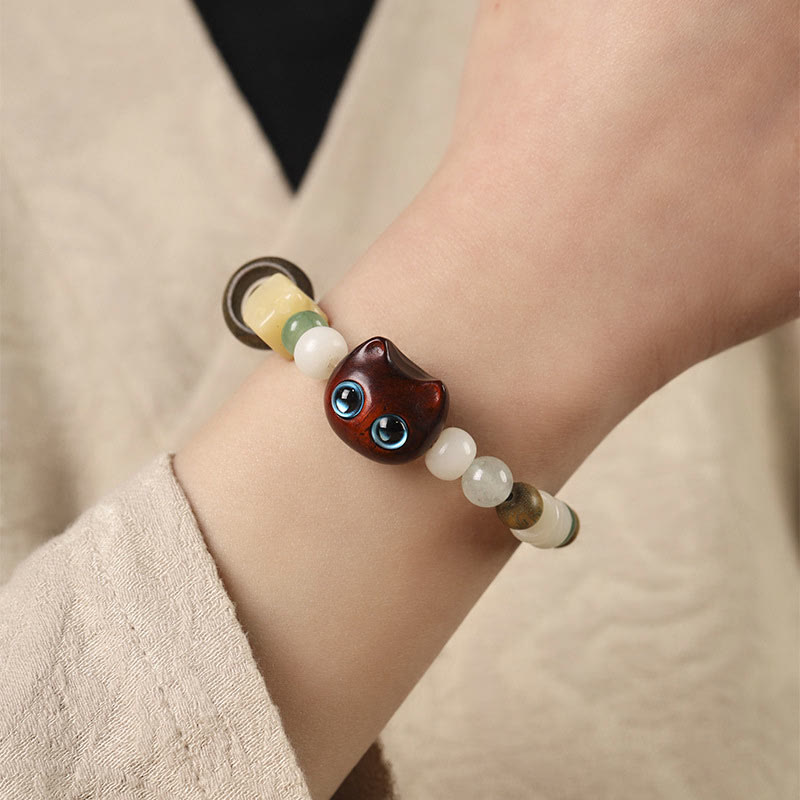 Bracelet de paix Foviel avec tête et patte de chat en graine de Bodhi, bois de santal vert, bois d'ébène et bois de santal rouge à petites feuilles