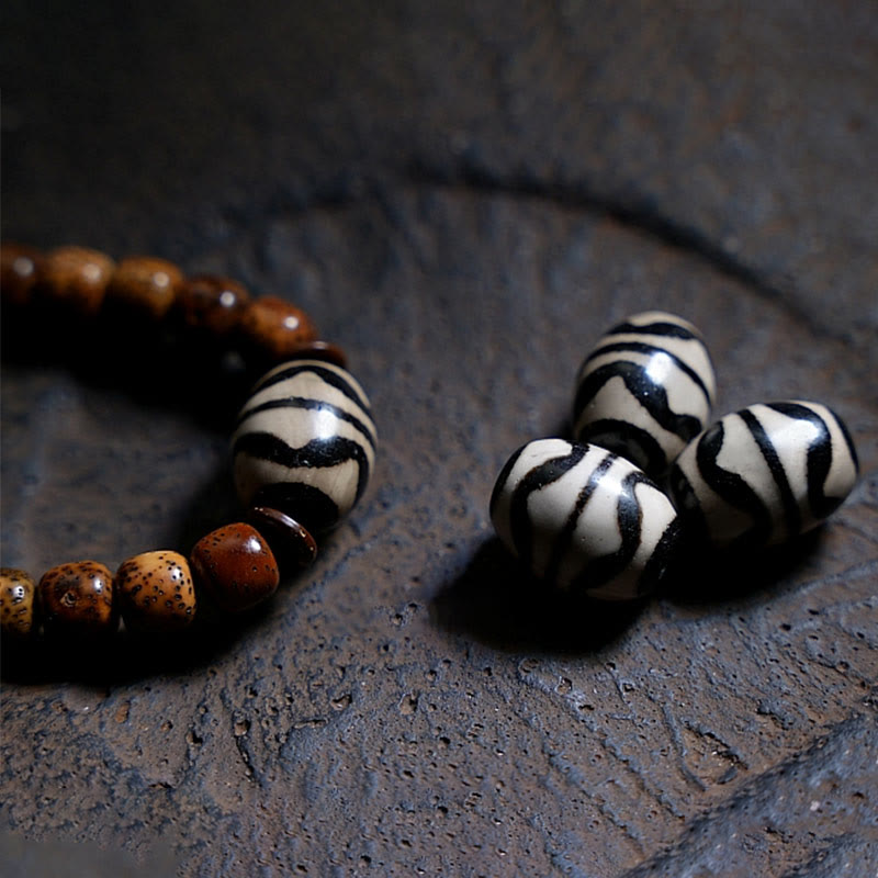Buddha Stones Tibetan Bodhi Seed Amber Dzi Bead Agate Zakiram Goddess of Wealth Beads Triple Wrap Bracelet Bracelet BS 8