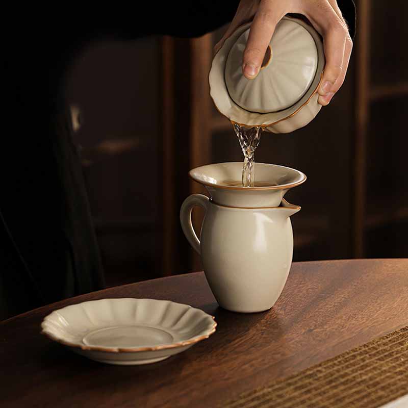 Buddha Stones Beige Plum Blossom Shape Peach Branch Ceramic Gaiwan Sancai Teacup Kung Fu Tea Cup With Lid Cup BS 12