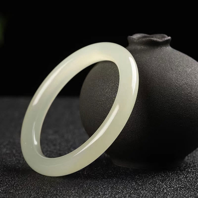Bracelet jonc Foviel en jade naturel blanc et vert, symbole de chance et de prospérité