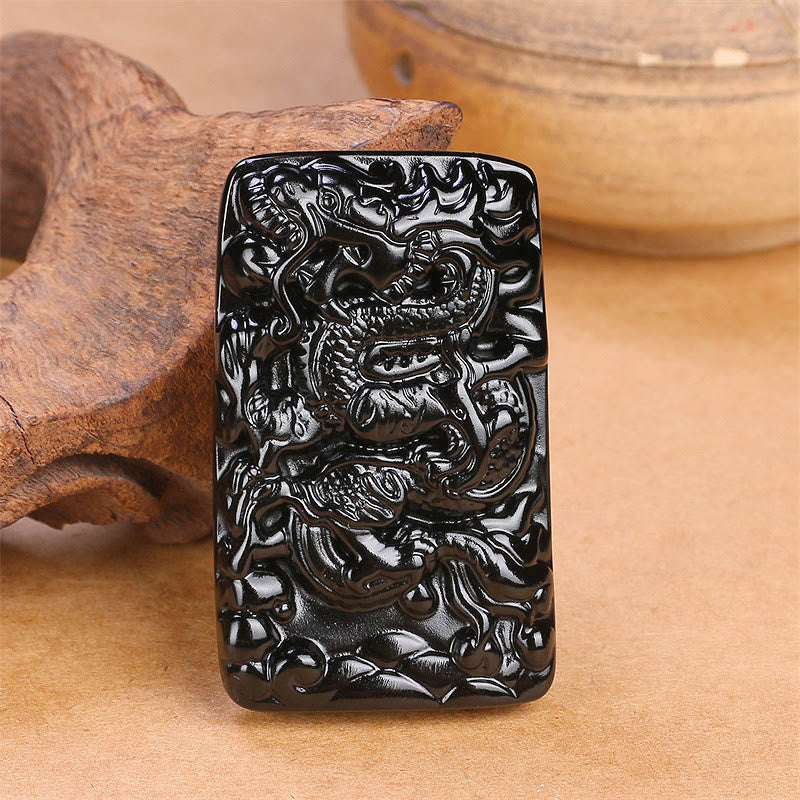 Pendentif collier Foviel en obsidienne noire naturelle rectangulaire gravé d'un dragon pour le succès