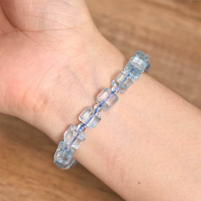 Bracelet Foviel en topaze bleue clair