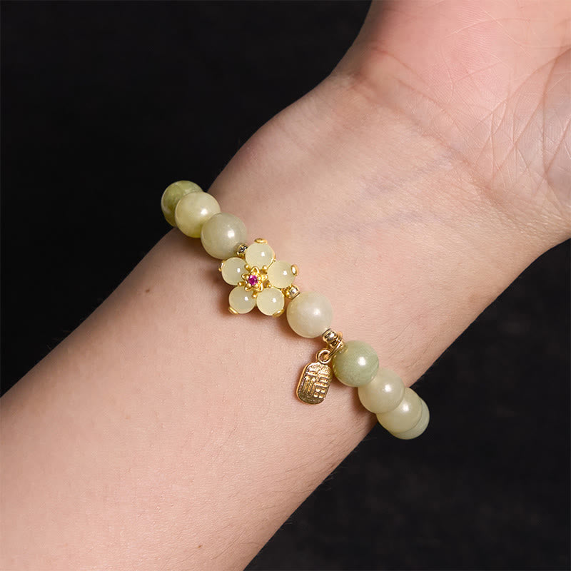 Bracelet porte-bonheur Foviel en jade vert avec motif floral et caractère Fu