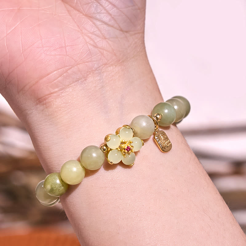 Bracelet porte-bonheur Foviel en jade vert avec motif floral et caractère Fu