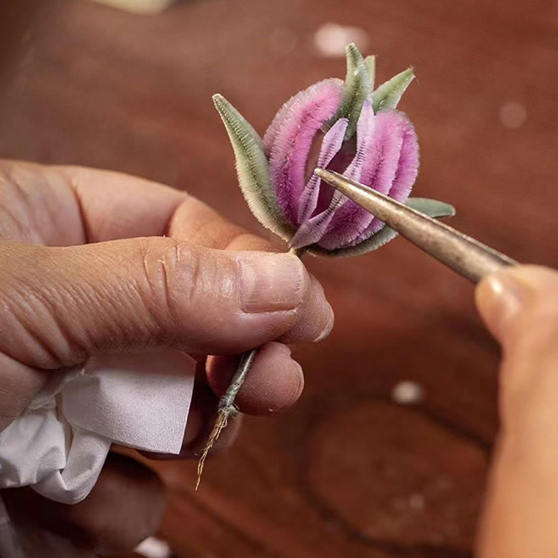 Broche fleur de pêcher en soie de mûrier et velours fait main Yangzhou Foviel