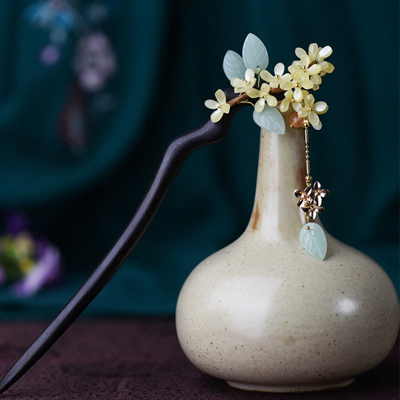 Épingle à cheveux équilibrée Foviel en bois d'ébène naturel avec pompon d'osmanthe