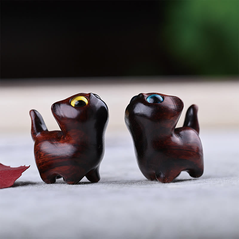 Foviel Green Sandalwood Ebony Wood Sandalwood Small Leaf Red Sandalwood Mini Lucky Cat Peace Decoration