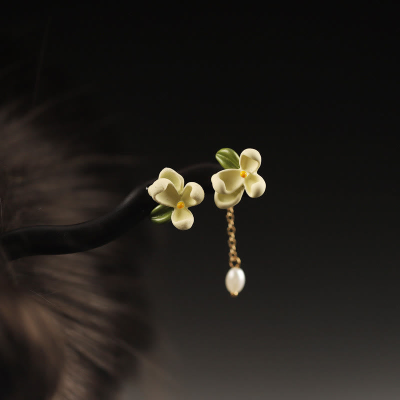 Foviel Ebony Gardenia Tassel Courage Hairpin