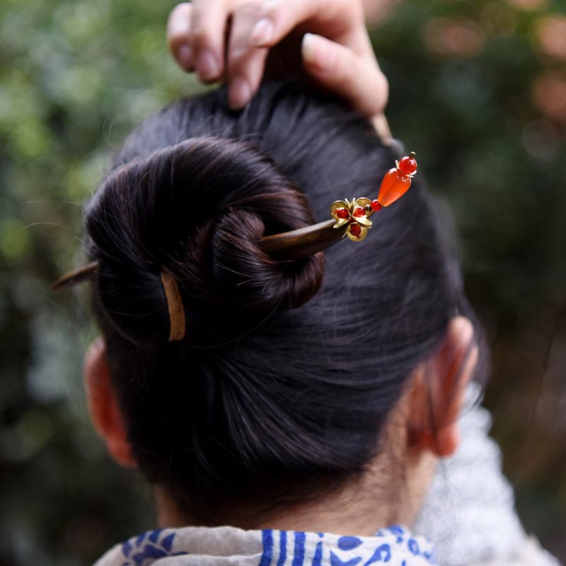 Foviel Silver Tassel Green Sandalwood Soothing Hairpin
