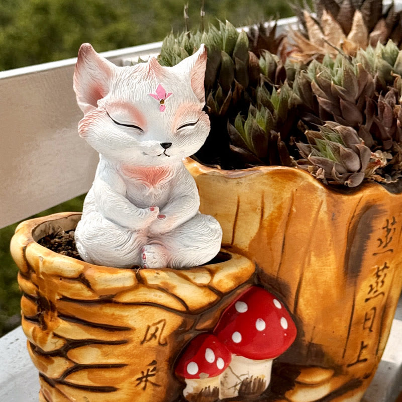 Foviel Small Nine Tailed Fox Sitting Protection Resin Home Decoration