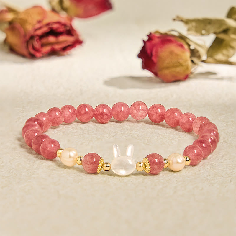 Bracelet de guérison Foviel avec quartz fraise, perle, chat et lapin