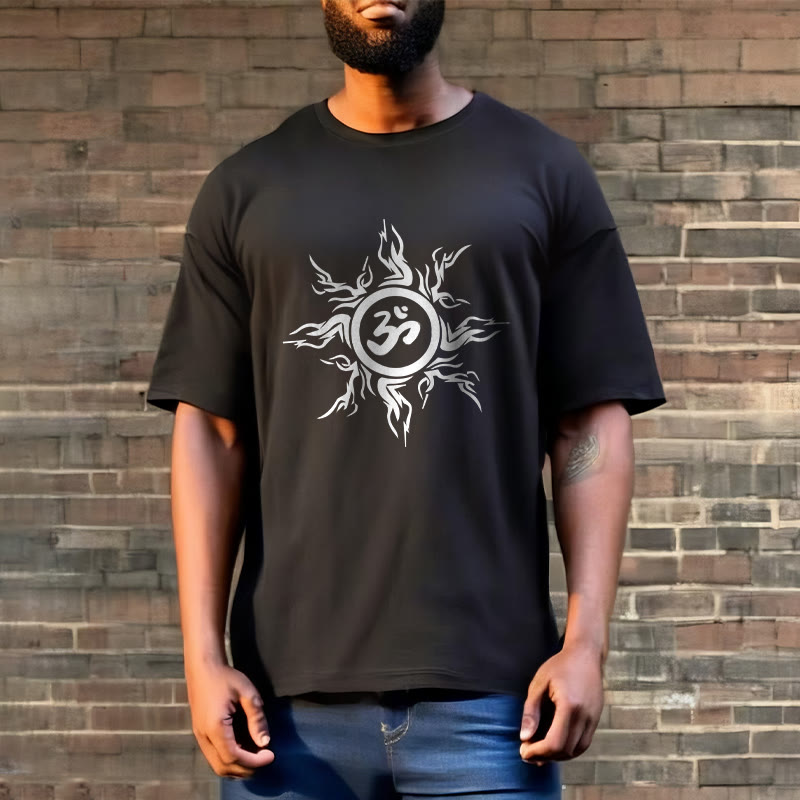 T-shirt en coton à motif soleil rayonnant Foviel entourant un symbole Om