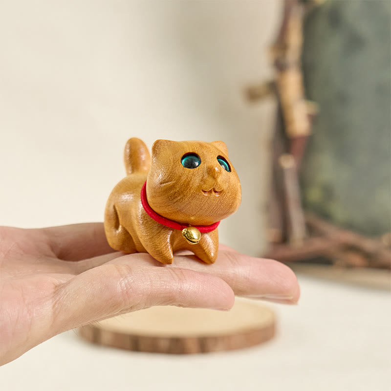 Foviel Mini Sandalwood Carved Lucky Confident Cat Healing Decoration