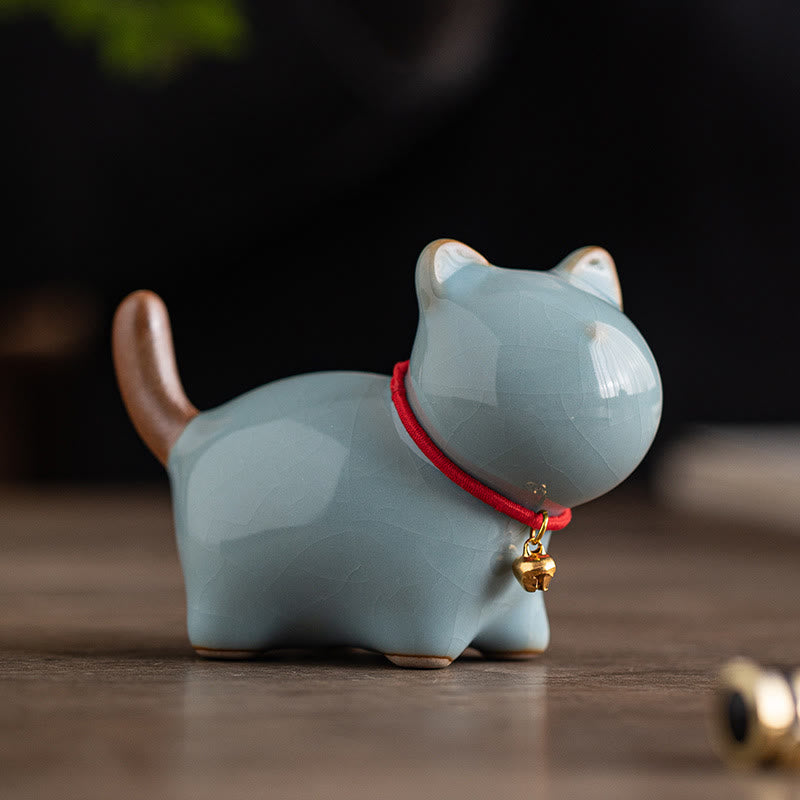 Figurine décorative en céramique Foviel, chat chanceux mignon debout avec grelot et cordon rouge