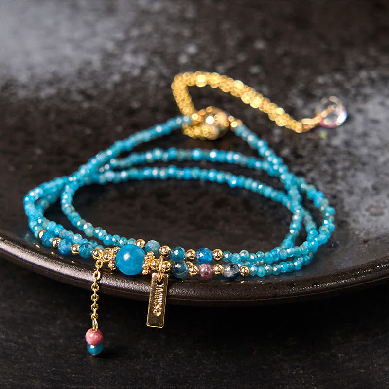 Bracelet triple tour créatif Foviel en perles d'apatite naturelle ultra-fines de 3 mm et cuivre plaqué or 14 carats