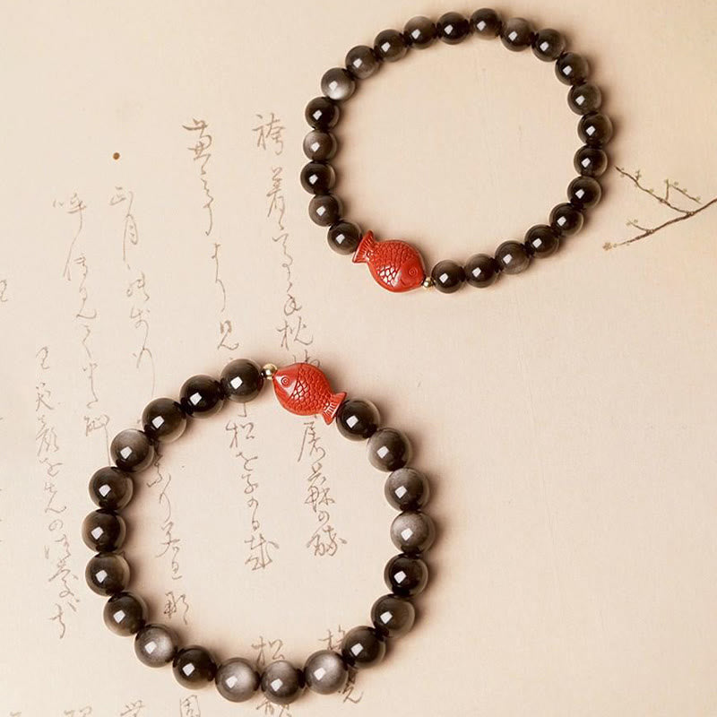 Bracelet Foviel en obsidienne argentée naturelle, cinabre et motif de poisson koï pour une protection apaisante