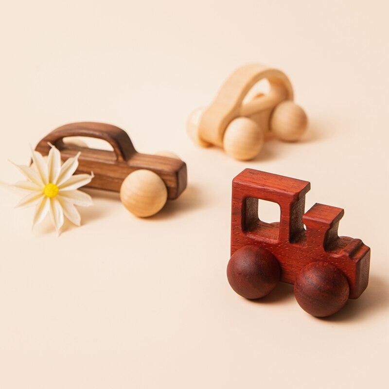 Juego de coches de madera Fidtoy para niños pequeños - Coches de juguete de empuje y rodamiento de 3 piezas para bebés