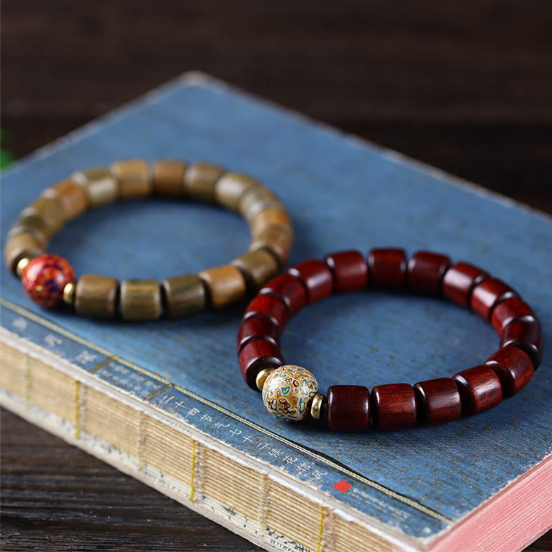 Foviel Natürliches grünes Sandelholz Kleines Blatt rotes Sandelholz Lack Perle Peace Armband
