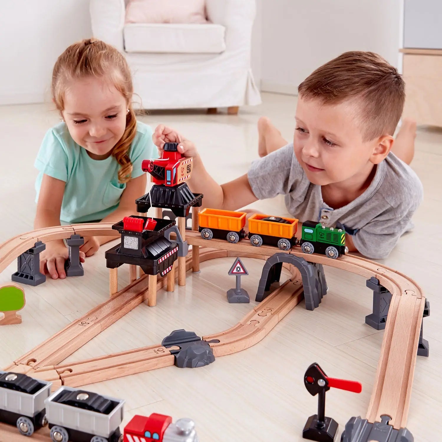 Fidtoy Wooden Crane Train Set Railway Cargo Toy for Kids