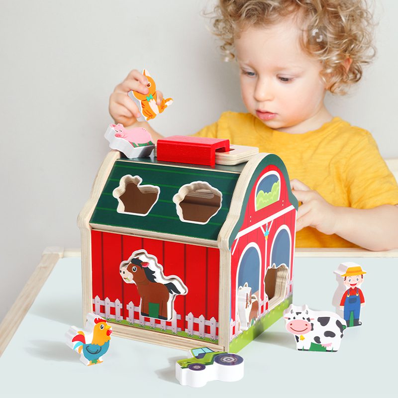 Trieur de formes Grange en bois - Puzzle d'animaux de la ferme et activité de motricité fine