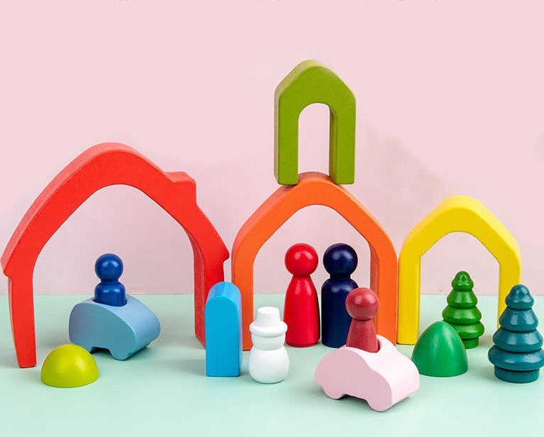 Juego abierto - Casa de madera, árboles, personas y coches
