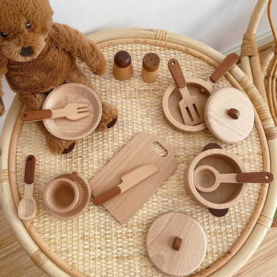 Accesorios de cocina de madera Fidtoy – Juego de cocina de juguete de 15 piezas para niños pequeños