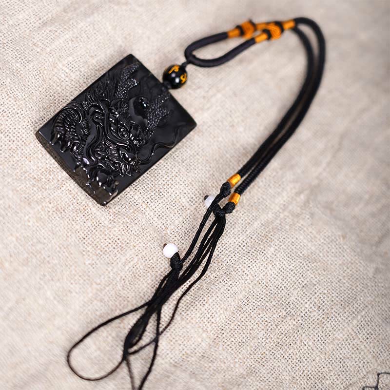Pendentif collier Foviel en obsidienne noire naturelle rectangulaire gravé d'un dragon pour le succès