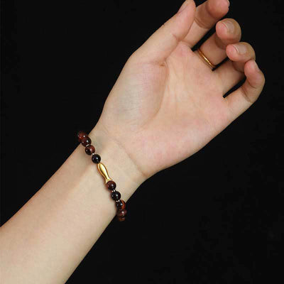 Bracelet Foviel en œil de tigre et motif poisson koï, symbole de courage