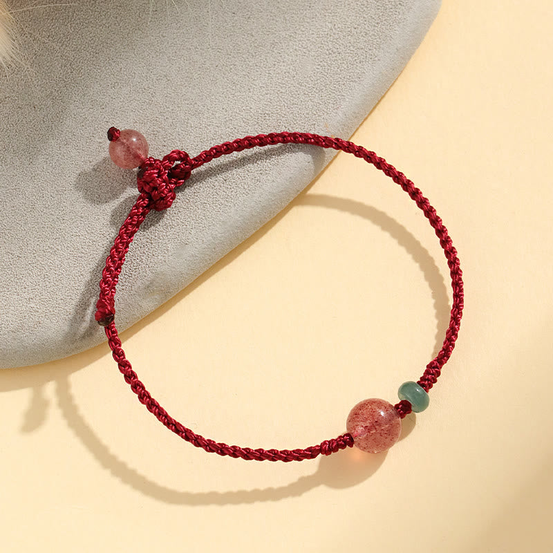 Bracelet porte-bonheur Foviel en quartz fraise naturel, jade, agate blanche et cordon rouge