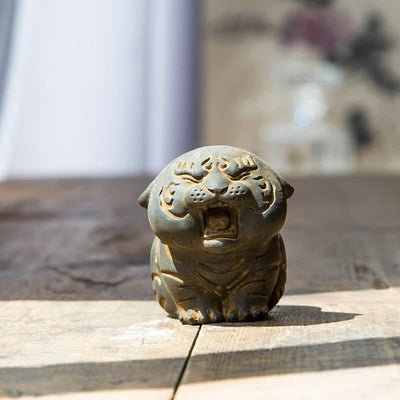 Foviel Mini Statue de tigre mignon en résine coulée pour décoration intérieure contre la rouille et la poudre de fer