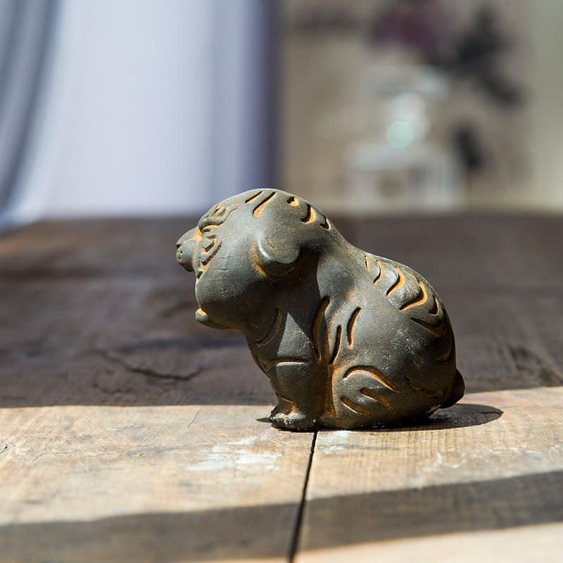 Foviel Mini Statue de tigre mignon en résine coulée pour décoration intérieure contre la rouille et la poudre de fer