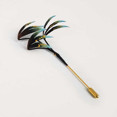 Broche Foviel en forme de fleur en velours fait main avec feuilles de bambou en soie de mûrier verte