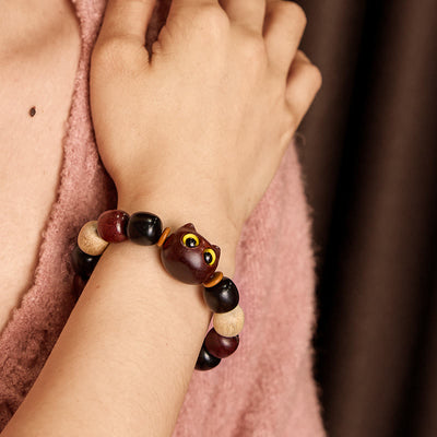 Foviel Small Leaf Red Sandalwood Ebony Wood Cute Cat Engraved Protection Bracelet