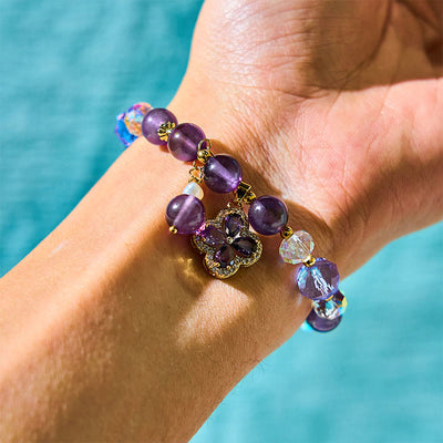 Bracelet fleur en améthyste naturelle et perle, symbole de transformation positive