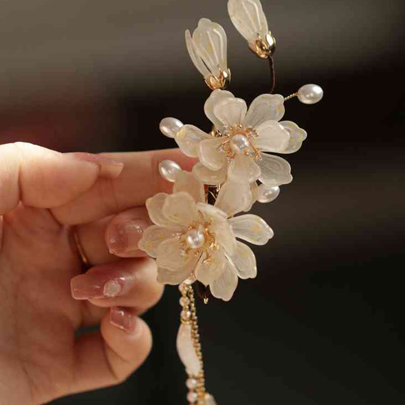 Foviel Classical Magnolia Tassel Side Hair Clip