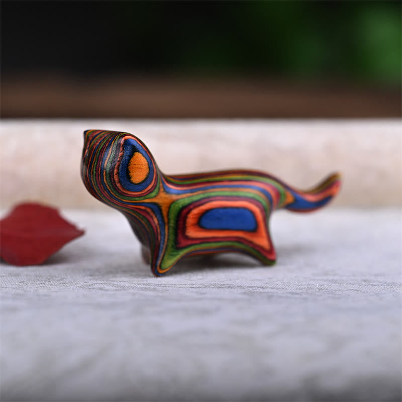 Mini chat porte-bonheur décoratif Foviel en bois de santal vert, bois de santal rouge à petites feuilles, ébène et bois arc-en-ciel