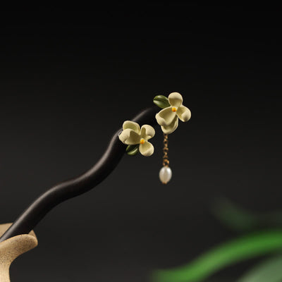 Foviel Ebony Gardenia Tassel Courage Hairpin