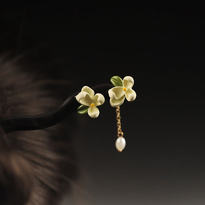 Foviel Ebony Gardenia Tassel Courage Hairpin
