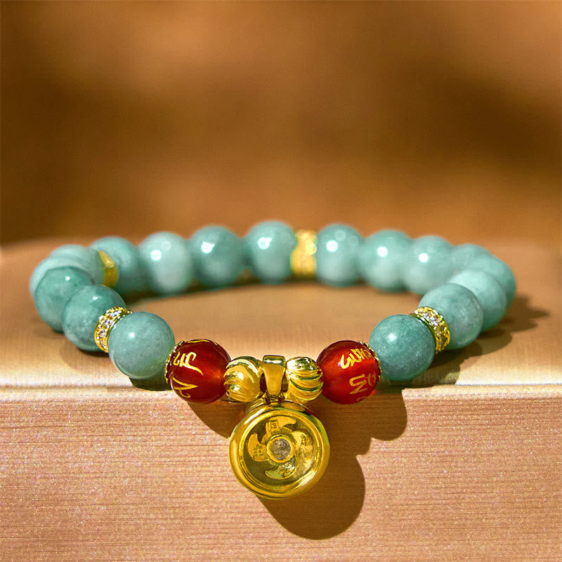 Bracelet porte-bonheur Foviel en jade vert naturel avec motif cyclone Om Mani Padme Hum