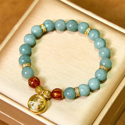 Foviel Natürliche grüne Jade Om Mani Padme Hum Zyklon Charm Glück Armband