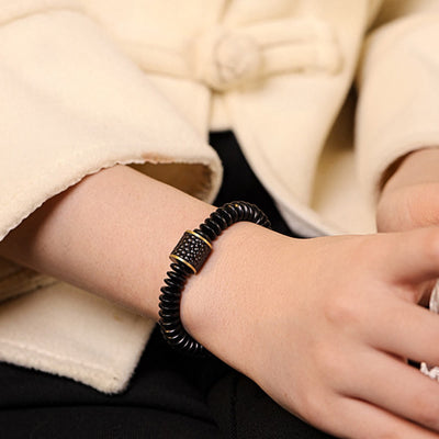 Bracelet porte-bonheur Foviel en coquille de noix de coco tibétaine, motif nuages de bon augure