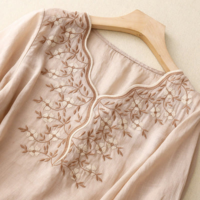 Foviel Sommer Casual Stickerei Blumen Damen V-Ausschnitt Design Halbe Ärmel Acryl T-Shirt