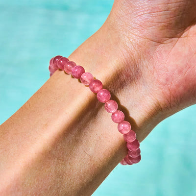 Bracelet de guérison Foviel avec quartz fraise, perle, chat et lapin