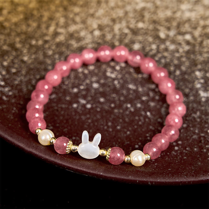 Bracelet de guérison Foviel avec quartz fraise, perle, chat et lapin