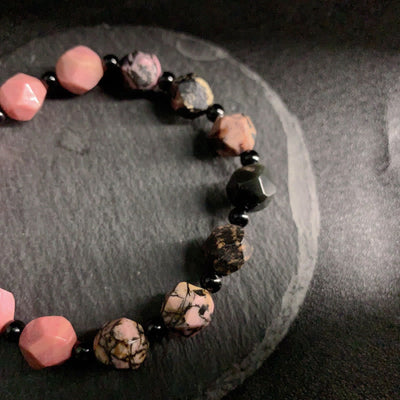 Bracelet de guérison en perles polygonales de rhodonite naturelle Foviel, pierre à taches rouges et lignes noires