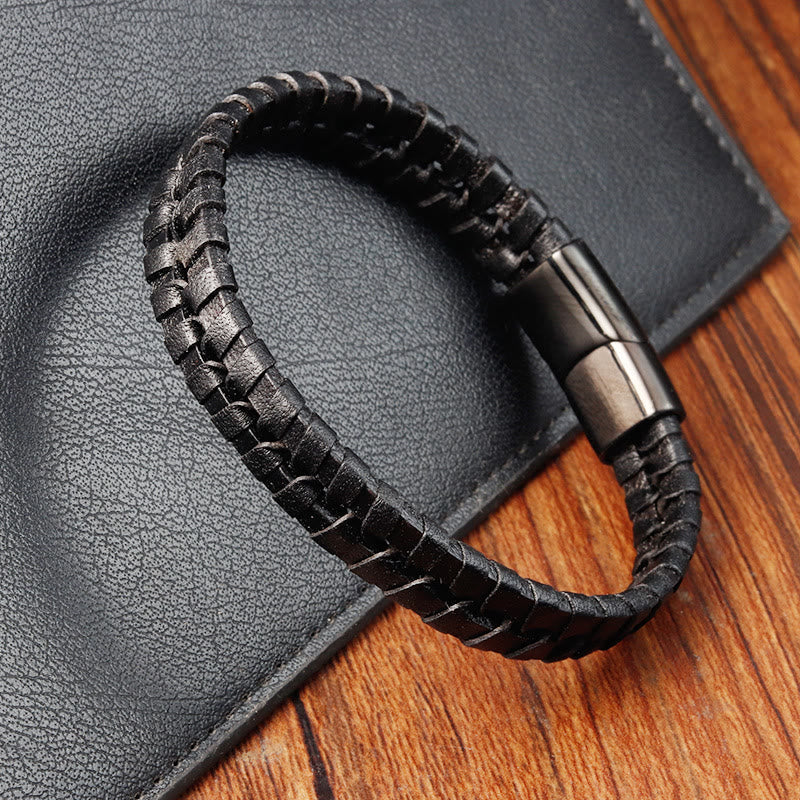 Bracelet Foviel à motif tressé simple en acier titane, cuir multicouche renforcé et boucle