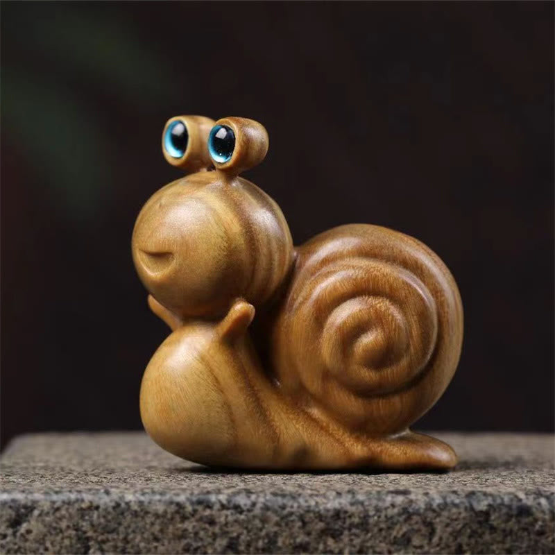 Décoration de bureau Foviel Mini escargot sculpté en bois de santal vert