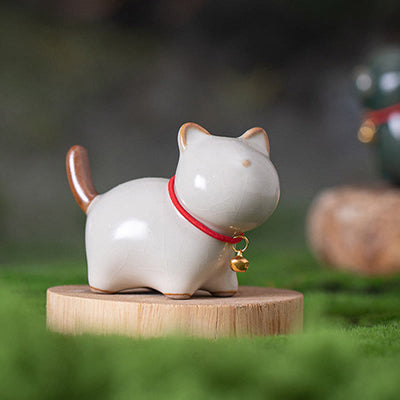 Figurine décorative en céramique Foviel, chat chanceux mignon debout avec grelot et cordon rouge