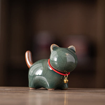 Figurine décorative en céramique Foviel, chat chanceux mignon debout avec grelot et cordon rouge