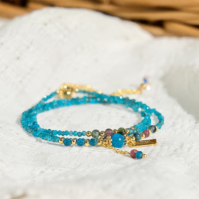 Bracelet triple tour créatif Foviel en perles d'apatite naturelle ultra-fines de 3 mm et cuivre plaqué or 14 carats